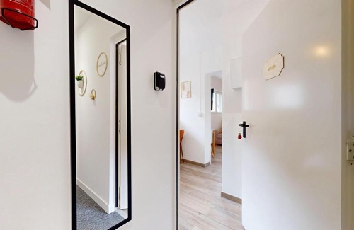 Toulouse East Apartment | expat renting - Le Dolce Vita - Netflix