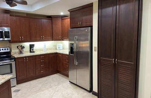 Barrio Los Faroles Condo | EXPECT THE BEST! 3BR2BA Ocean, Beachfront, 1st Floor, Walk out to Pool and Beach