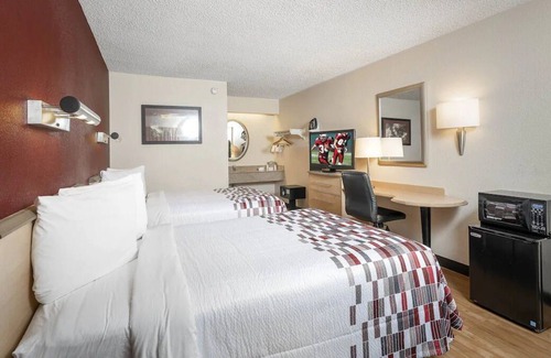 Bowmansville House | Experience a Weekend of Fun! Pet-friendly, FREE Parking, Near Glen Falls!