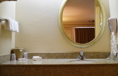 Bowmansville House | Experience a Weekend of Fun! Pet-friendly, FREE Parking, Near Glen Falls!
