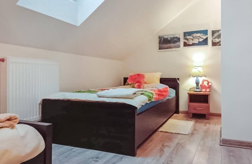 Spytkowice Apartment | Experience a wonderful nature vacation in the countryside with mountain views and swimming pool.