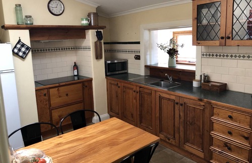 Greenock Cottage | Experience all the Barossa Valley has to offer in a delightful heritage cottage.