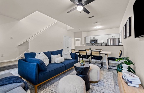Southeast Arlington House | Experience Arlington:4BR Comfort & Class- Minutes to Cowboys, Rangers, 6 Flags!n