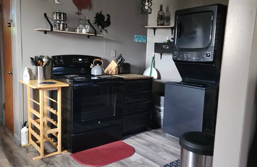 Augusta House | Experience Augusta charm in our spacious 3-bedroom retreat