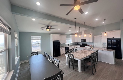 Grand Isle House | Experience beachfront bliss at Double the Fun in Grand Isle, LA, perfect for 19 guests!