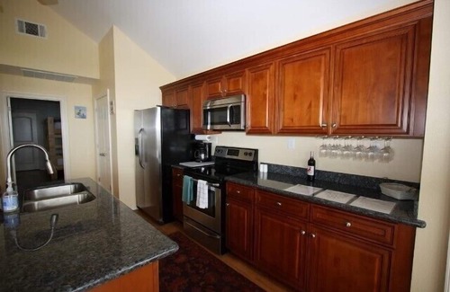 Grand Isle House | Experience beachfront bliss at Wine Down in Grand Isle, LA, perfect for 23 guests!