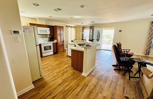 Deatonville House | Experience Big Lake "Where the Water Meets Your Memories."