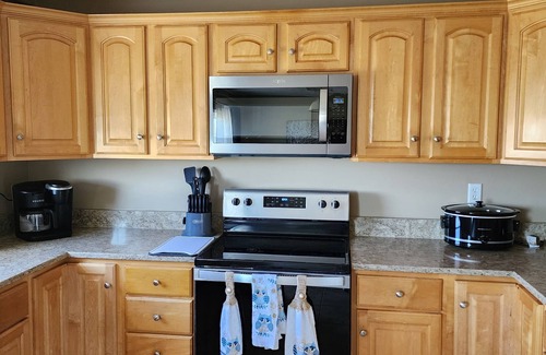 Carterville House | Experience Carterville Charm near Southern IL University