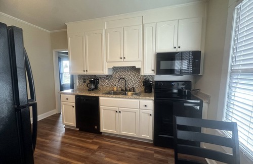 Belmont House | Experience Charlotte! Close to CLT Airport, White Water Center and More!