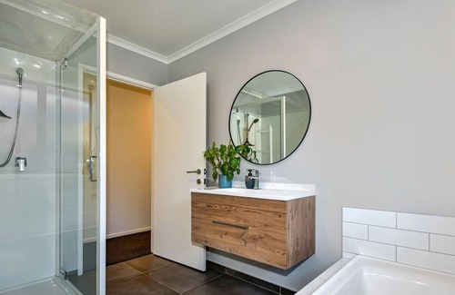 Mount Olympus Ski Field House | Experience Christchurch's charm: Stay in Rolleston for a cozy, local escape!