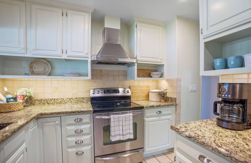 Jacksonville Beach House | Experience Coastal Bliss: Your 3-Bedroom, 2-Bath Retreat Minutes from the Beach!