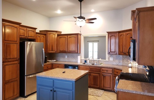 Barling House | Experience Comfort and Relaxation in Chaffee Crossing w/this Spacious Retreat!