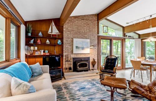 Port Sheldon House | Experience comfort at Graceland, a charming 3-bedroom house