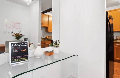 Greensboro Condo | Experience comfort near Greensboro Coliseum 6 min