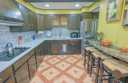 Limekiln House | Experience comfort near entertainment! 5-min drive to Santander Arena