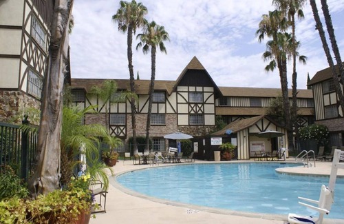 Anaheim Resort Hotel | Experience Disneyland in Style - Stay in a Castle Resort w/Garden | 2 Units