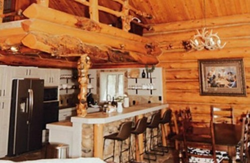 Roberts Cabin | Experience extraordinary peace, privacy, & luxury. Modern log cabin, georgeous!