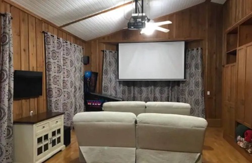 St. Cloud House | Experience FL in a Cypress Cabin w/Pool & Theater