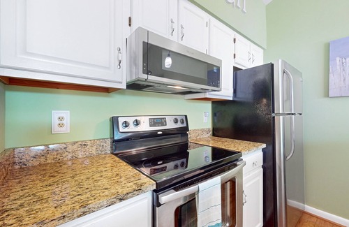 Bethany Beach Condo | Experience fun at Sea Colony Bethany Beach - beach, tennis, & pickleball