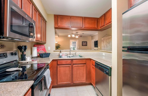 Tuscaloosa Condo | Experience Game Day Bliss at 'Crimson Traditions': Your Cozy 2-Bed Condo near The University of A.
