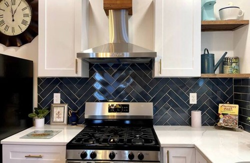 Mid-City House | Experience Historic Mid-City 2 Bedroom Charm near Canal St