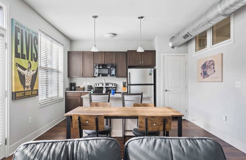 Mile Square Apartment | Experience Indy in Style Free Parking, DT Views