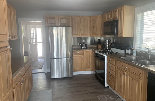 Rockford Cottage | Experience lake life at our 3-bedroom beachfront cottage, near Grand Rapids.