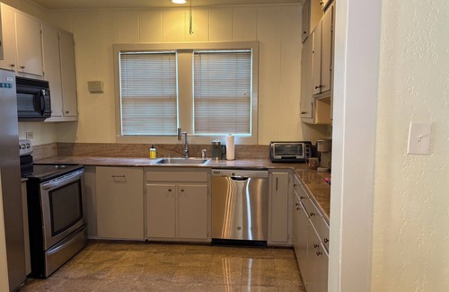 Mid City South House | Experience LSU Gameday with Newly Renovated House-Walk to Dining, Bars & Parks