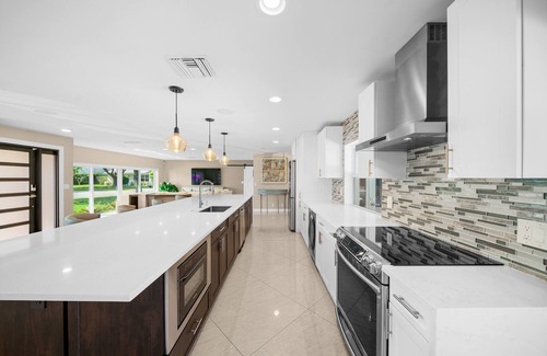 Boca Raton House | Experience Luxury and Comfort in Boca Raton: Your Ideal Vacation Home Awaits!n