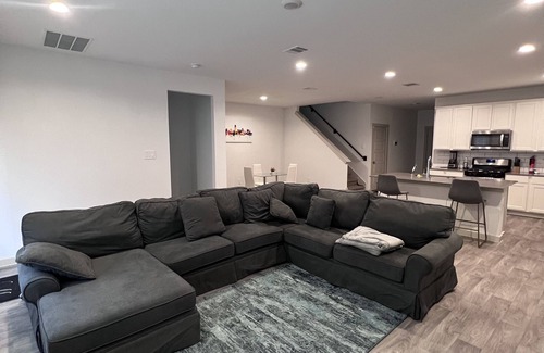 Iowa Colony House | Experience luxury and comfort in Rosharon: A modern 2-story House