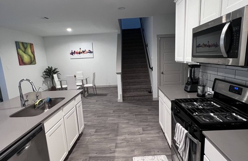 Iowa Colony House | Experience luxury and comfort in Rosharon: A modern 2-story House