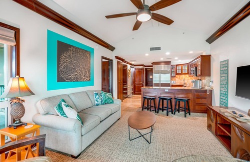 Wailua Condo | Experience Luxury Living in our Penthouse Condo with Free Parking-Book Now!