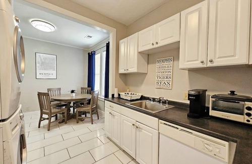Vollintine-Evergreen House | Experience Memphis charm near Beale St 5 min drive