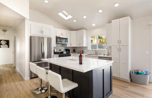 Little Tuscany House | Experience Modern Luxury at Desert Hideaway