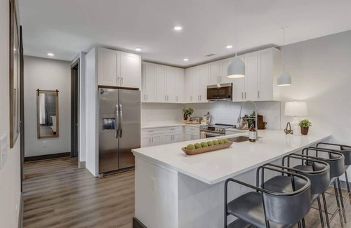 Rutledge Hill Condo | Experience modern luxury in Nashville - 6 Min to Broadway