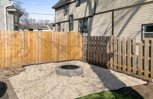 Libertyville House | Experience Modern Living & Short Walk to Downtown