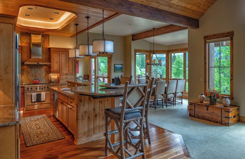 Old Town Condo | Experience Mountain Luxury at Its Finest: 5-Bedroom Retreat In Winter Park