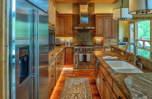 Old Town Condo | Experience Mountain Luxury at Its Finest: 5-Bedroom Retreat In Winter Park