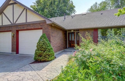 Southeast Boise House | Experience Nirvana, SE Boise, 4 Beds, Fenced Yard, Grill