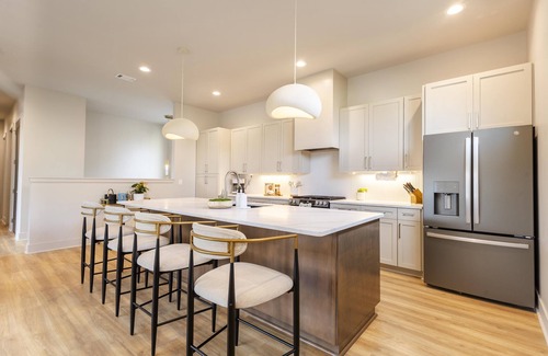 Historic Edgefield House | Experience Noa Nashville | 5BR Luxury Retreat + Resort Pool