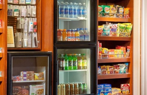 Dallas Apartment | Experience North Dallas' Best! Fully-Equipped Kitchen, Free Breakfast, Pool