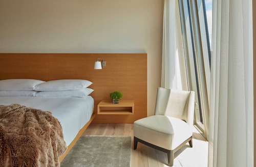Nolita House | Experience NYC Comfort in a Beautiful One-Bedroom Suite with Views