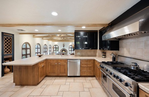 The Movie Colony House | Experience Old Hollywood Glamour! Movie Colony Estate! Pool! Tennis Court!