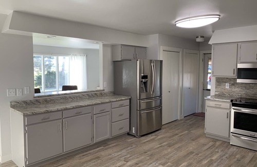 Oshkosh House | Experience Oshkosh charm near EAA Aviation Museum