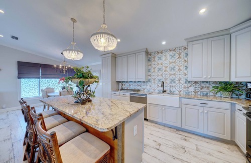 Lower Grand Lagoon House | Experience paradise in our 4-bedroom Gulf retreat near Panama City Beaches