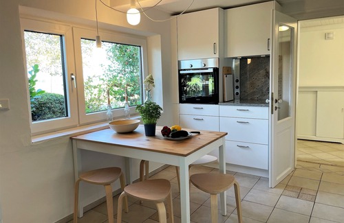 Dagebuell House | "Experience Relaxation and Adventure at Ferienhaus Haus Nordwind 1849!"