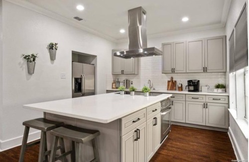 Highland Park House | Experience Serenity in a 4BR 3BA Downtown Home