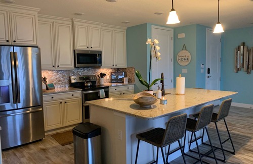 Whitney Beach Condo | Experience "Seven Winds" at Margaritaville Resort!