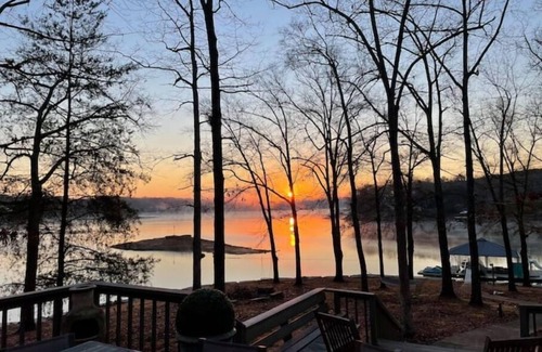 Jasper House | Experience Smith Lake near Jasper. No steps to water! 4br/3ba