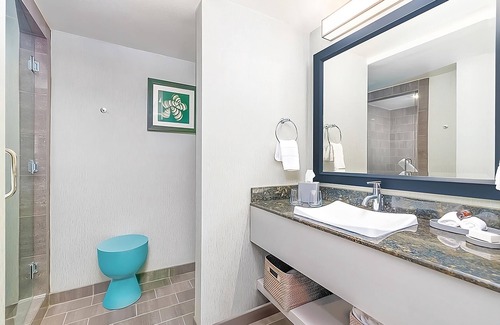 Carlsbad Village Hotel | Experience Soothing Moments & Luxury! Outdoor Pool, Beachfront Property